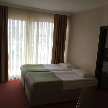 Hotel Palm D'or Side