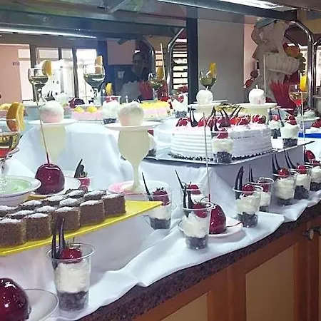 Hotel Palm D'or Side