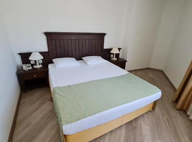 מלון Palm D'or סייד